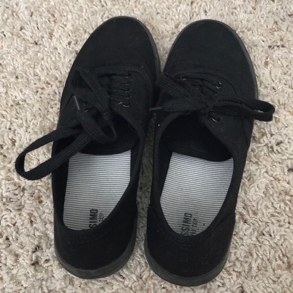 Mossimo Supply Co. Black shoes - Picture 3 of 5